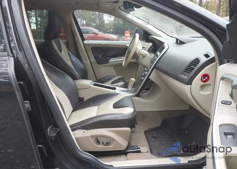 2010 Volvo Xc60 3.2 from USA, damaged, VIN YV4982DL0A2120321